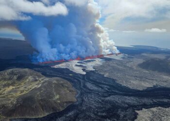 Reportan erupción volcánica en Islandia