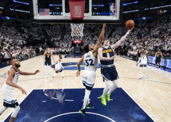 Pacers y Nuggets ganan e igualan sus series de semifinales ante Knicks y Wolves