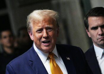 El juicio a Trump entra en su fase final, en suspense por su testimonio