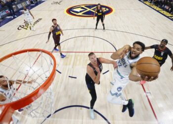 Los Nuggets, vigentes campeones, eliminados por Minnesota en semis de conferencia