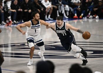 Minnesota salva la primera bala ante Mavericks y fuerza un quinto partido