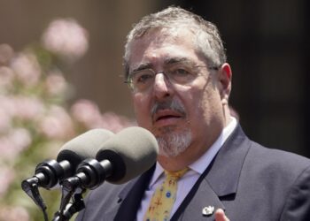 Arévalo reconoce que en Guatemala hay comunidades «prisioneras» de pandillas
