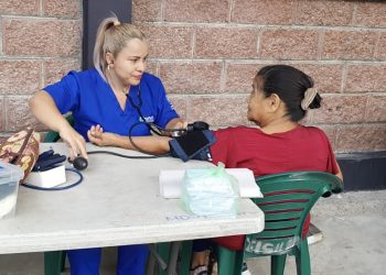 Fosalud acerca sus servicios a los habitantes del cantón El Piche, La Unión Sur
