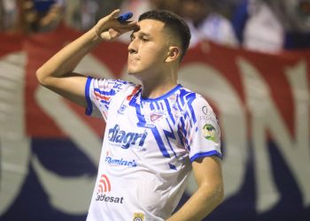 Styven Vásquez marca triplete en goleada de Firpo sobre Jocoro