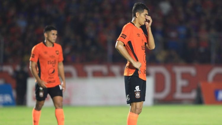 Sin mucho drama, Tito Corti reaccionó a la derrota del Águila ante el FAS