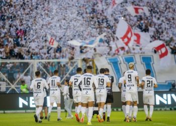 Los jugadores del Alianza sorprendieron a una pequeña aficionada