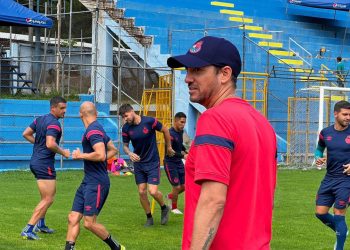 Otro salvadoreño podría volver a coronarse campeón con el Municipal de Guatemala