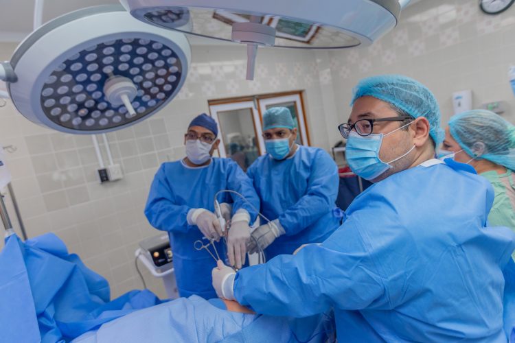 Se han desarrollado 1,917 cirugías oncológicas, según detalló el ISSS. Foto: ISSS.
