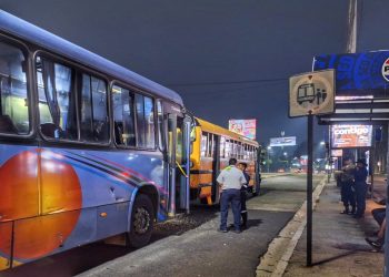 Choque entre buses en Antiguo Cuscatlán deja 15 lesionados