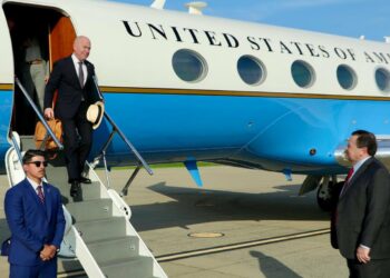 Delegación de Estados Unidos arribó a El Salvador para investidura presidencial de Nayib Bukele