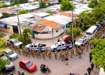Instalan cerco de seguridad en cinco colonias de Apopa