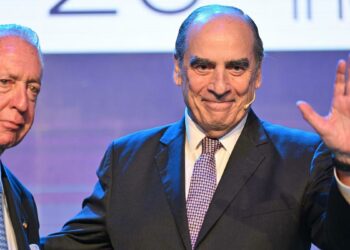 Nuevo jefe de Gabinete argentino buscará consensos para que avancen reformas que impulsa Milei