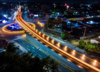Millonaria inversión en infraestructura pública dinamizó la economía y mejoró la conectividad en El Salvador 