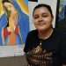 Diana hace sus pinturas solo con una mano