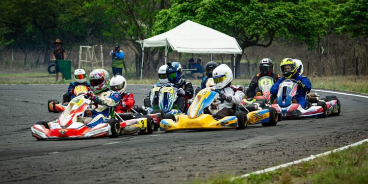 Las competencias  de la segunda fecha del Campeonato Nacional de Karting, estuvieron muy disputadas. Fotos/Iván Erazo