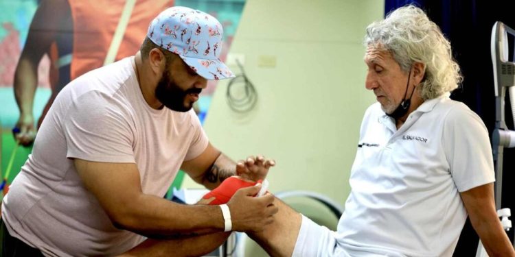 Jorge González recibe atención en clínica de Indes, Fotos; Indes.