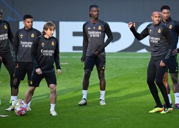 Real Madrid estrenará este sábado su título liguero ante el Granada