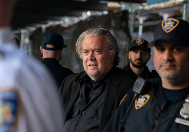 Proceso. Bannon aún puede recurrir a la
Corte Suprema para evitar la cárcel. Foto AFP.