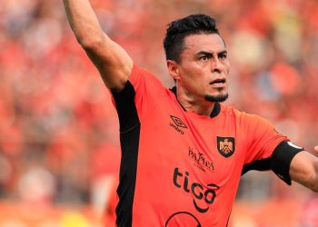 «Merecimos más, fuimos superiores a FAS», Darwin Cerén