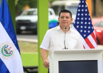 Alcalde denuncia que empleados de la excomuna de Apopa borraban saldos de tasas de contribuyentes