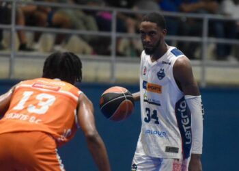 Santa Ana pegó primero en semifinales de la Liga Mayor de Baloncesto