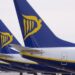 España multa a cuatro aerolíneas de bajo coste por cobrar el equipaje de mano