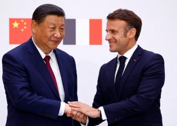 Calidez. Xi invitó a Macron a visitar China de nuevo. Ambos mantuvieron una reunión privada. Foto Xinhua.