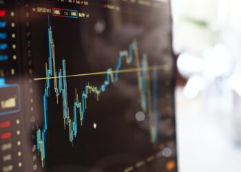 Wall Street abre con dirección dispersa a la espera de reporte de inflación