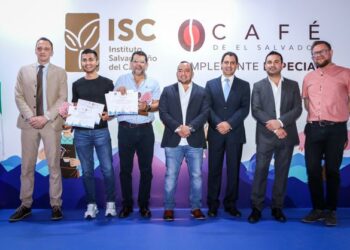 El pacamara de la finca La Bendición ganó la Taza de la Excelencia 2024