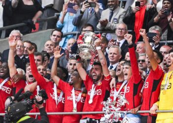 El Manchester United salva su temporada con la FA Cup y deja al City sin doblete