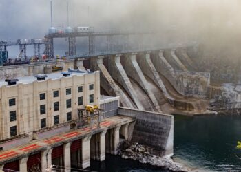 Costa Rica enfrenta crisis energética: renuncia el gerente de Electricidad del ICE