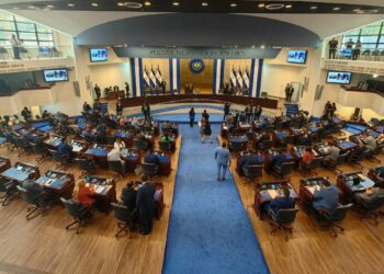 Asamblea aprueba asueto remunerado para empleados del sector privado el 1 de junio