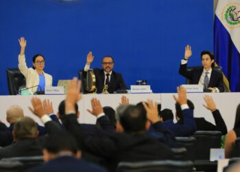 Más de 1,000 decretos fueron aprobados por legislatura anterior