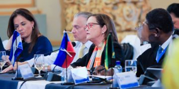 Canciller destaca Plan Control Territorial en encuentro regional de migración en Guatemala