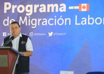 Salvadoreños partirán a Canadá para trabajar gracias al programa de Migración Laboral