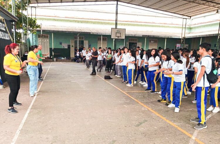 De manera participativa, los estudiantes aprendieron sobre sus derechos. Foto: Conapina.