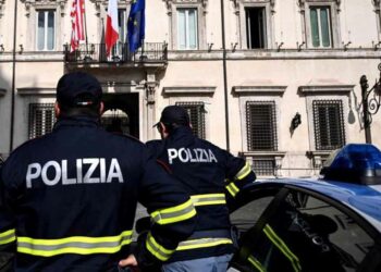 Una madre italiana abandona a su hija en una carretera por una mala nota
