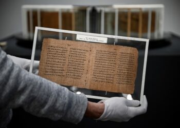 «Uno de los libros más antiguos que existen» es subastado por 3,9 millones de dólares en Londres