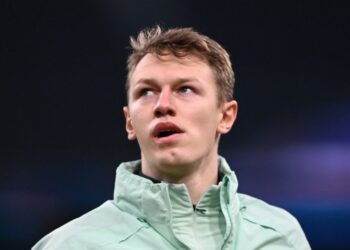 El París SG ficha al arquero ruso Safonov