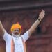 Modi, el hijo del vendedor de té convertido en ídolo nacionalista en India