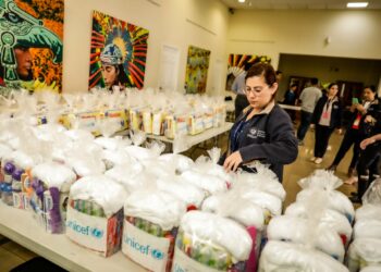 La cooperación internacional entrega ayuda a El Salvador para afectados por lluvias