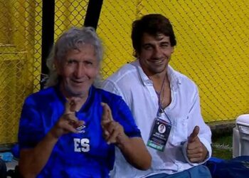 Diogo Gama apareció como asistente técnico de la Selecta