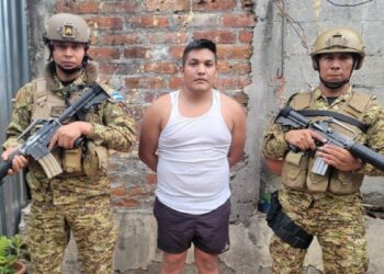 Capturan a extorsionista que amenazaba con dañar vehículos en la colonia Montserrat