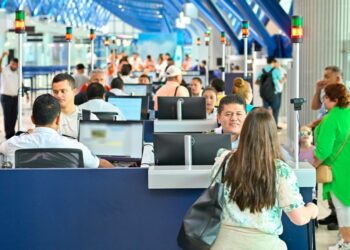 Más de 12,000 personas llegaron al país por investidura presidencial