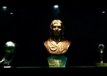 Así se crearon los dos monumentos dedicados al «Mágico» González que Indes presenta esta noche