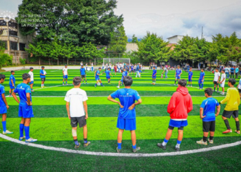 Obras Públicas renueva cancha de fútbol en Juayúa, Sonsonate