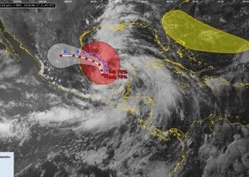 Baja presión al sur de México podría convertirse en Tormenta Tropical