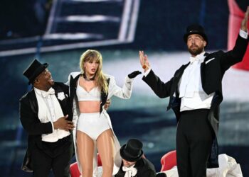 Taylor Swift sorprende incluyendo a su pareja Travis Kelce en «The Eras Tour» en Londres
