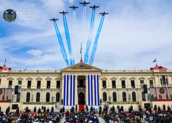 FOTOS: Una fiesta de azul por la investidura 