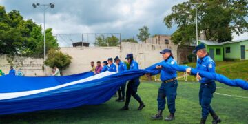 Concluyen con éxito las pruebas con la mega Bandera Nacional